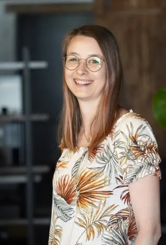 Lisa, Assistenz der Geschäftsführung bei ONE STEP Marketing